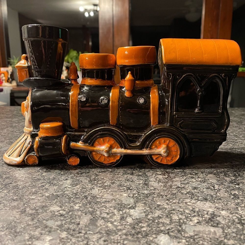 Boney Bunch from Yankee Candle 2013 Boneshaker Train lights up - new - Picture 8 of 9